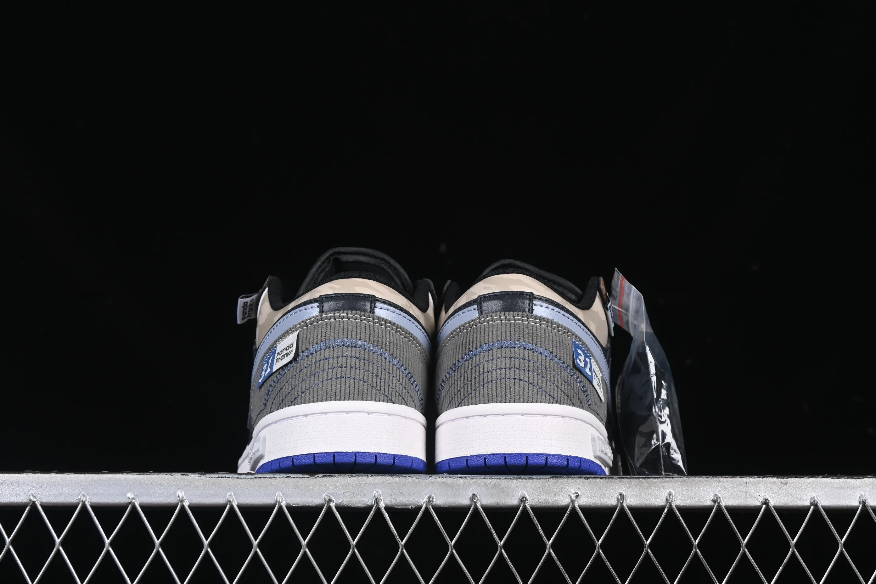 All categories Air Jordan Jordan series basketball shoes Air Jordan 1 Low Air Jordan 1 Low AJ1 Joe 1 Panda Prank Flying Skyline Burning Black Brown Blue Low-top Retro Basketball Shoes 553558-154